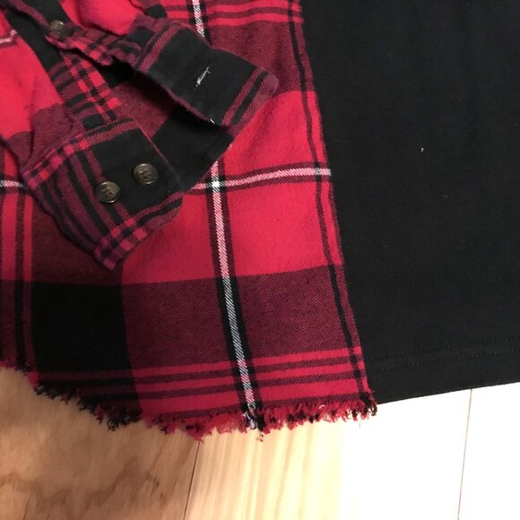 Upcycled Flannel Tee, Size S-M: Reworked Oversized Chickens Graphic Pullover - Picture 6 of 11